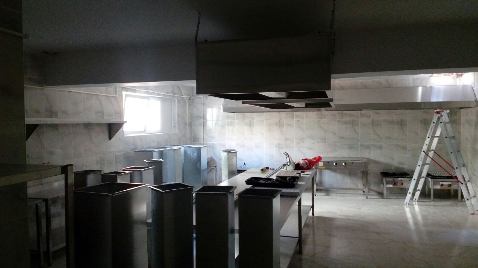   Ankara krom davlumbaz havalandırma sistemleri baca çift cidarlı baca evyeli tezgah çalışma tezgahı esmatik rüzgar gülü 0549 549 76 09